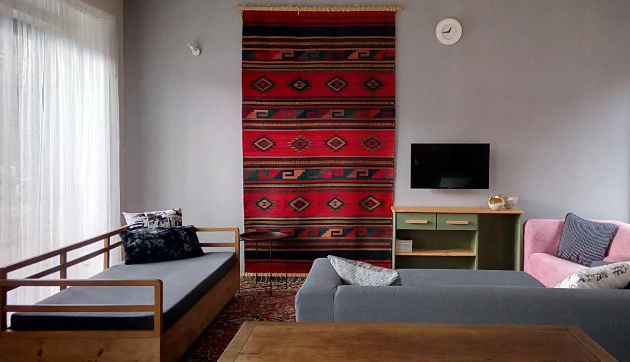 Pod Velkou Amerikou Apartment Morina